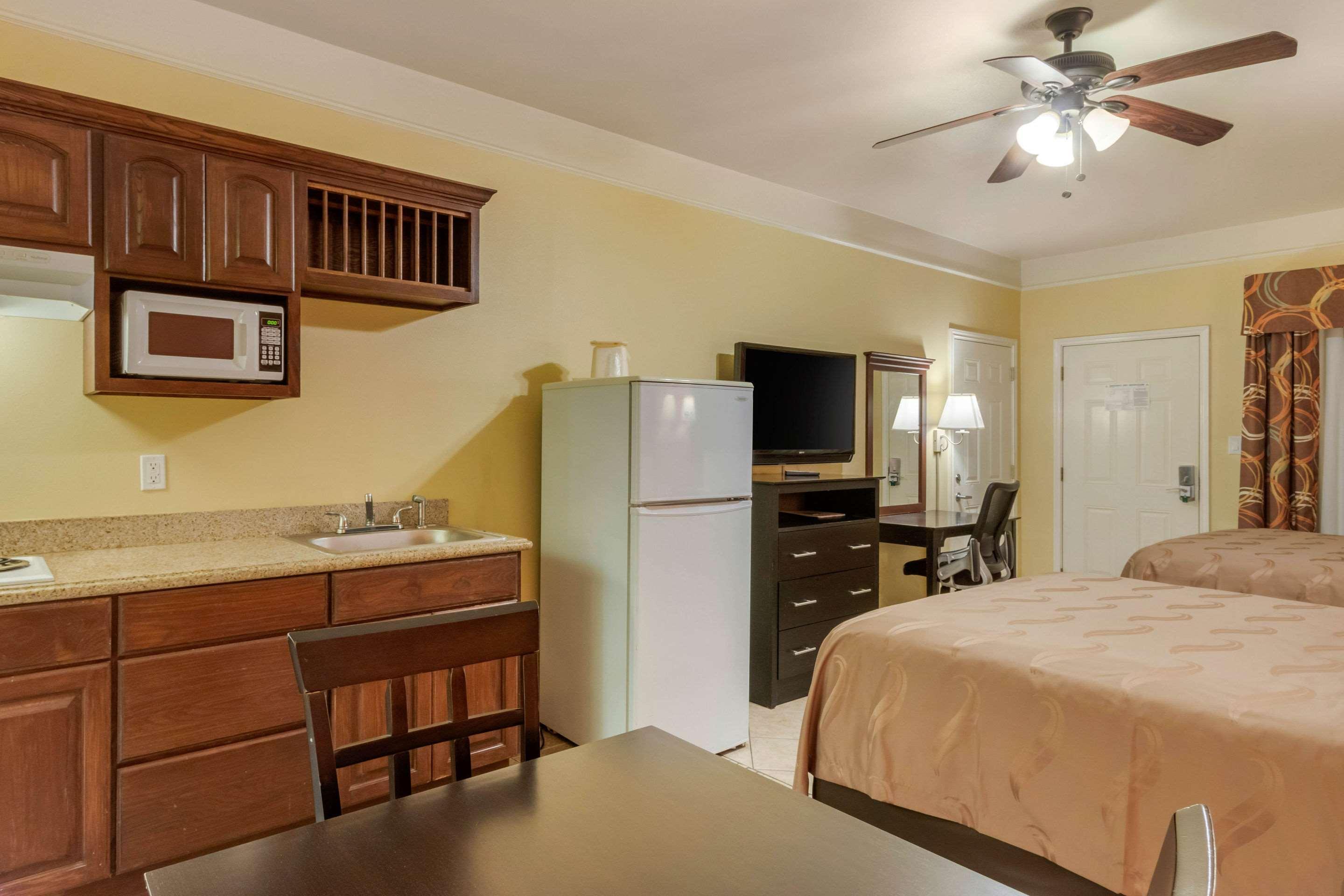 Quality Inn & Suites At The Outlets Mercedes-Weslaco Eksteriør bilde