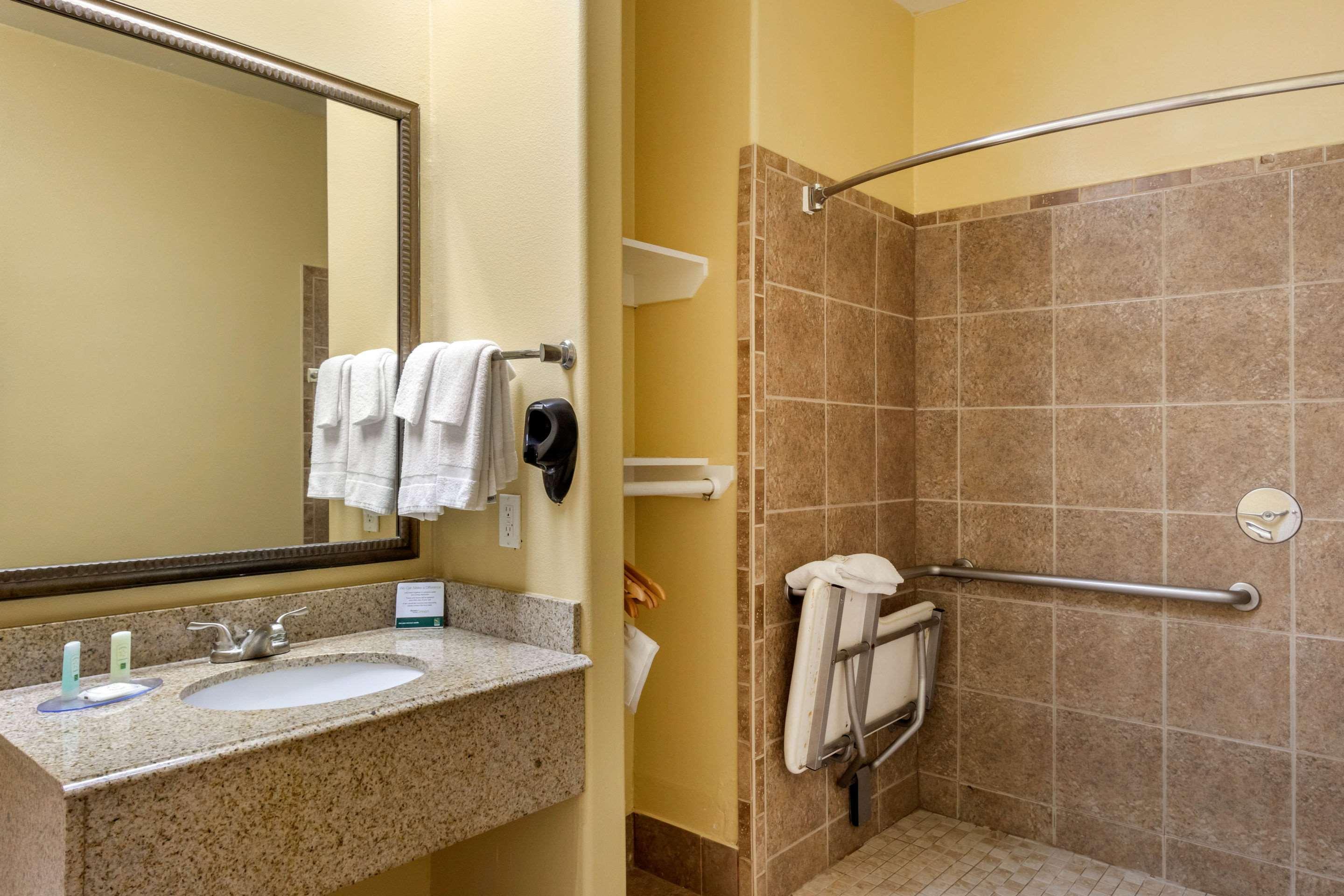 Quality Inn & Suites At The Outlets Mercedes-Weslaco Eksteriør bilde