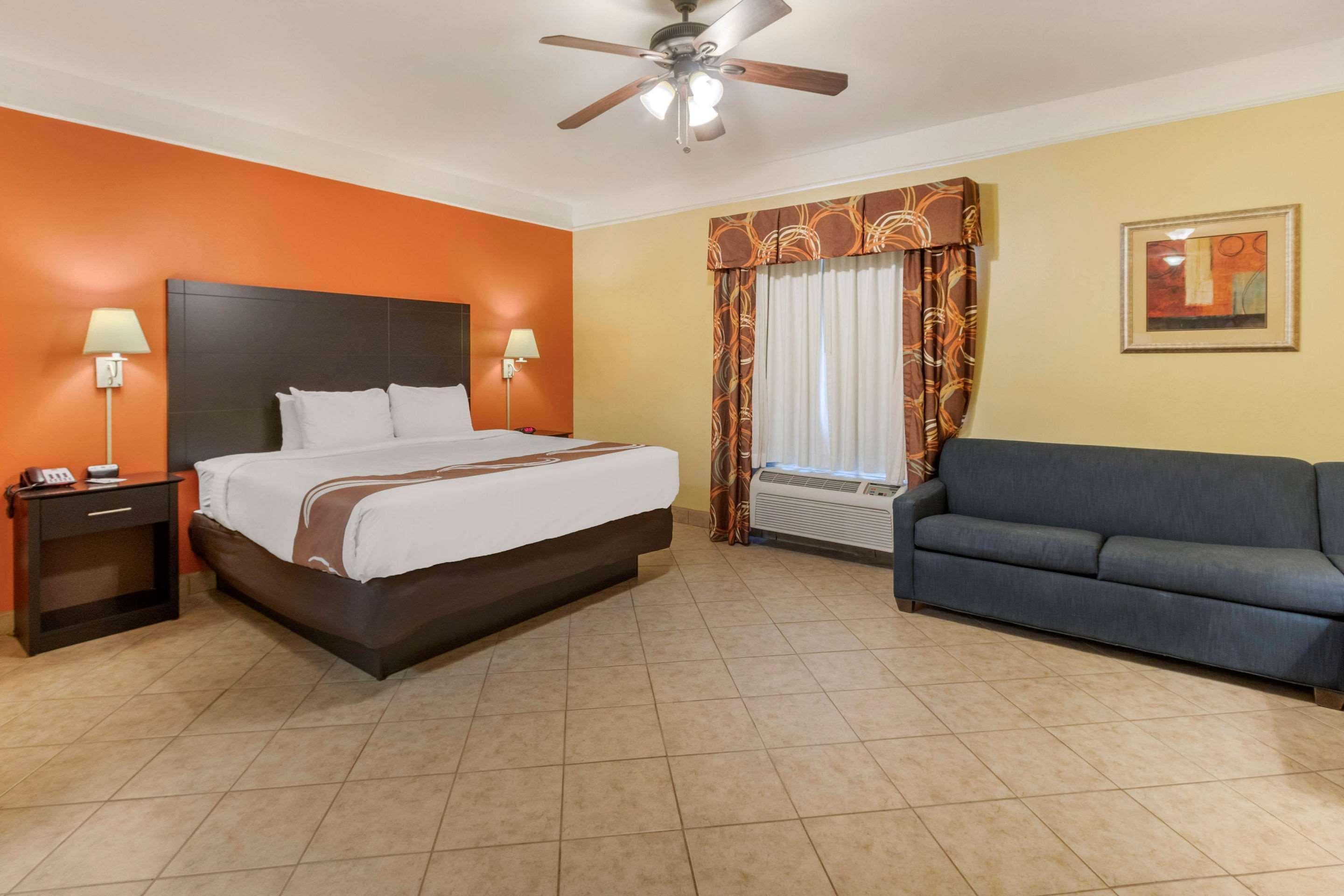 Quality Inn & Suites At The Outlets Mercedes-Weslaco Eksteriør bilde