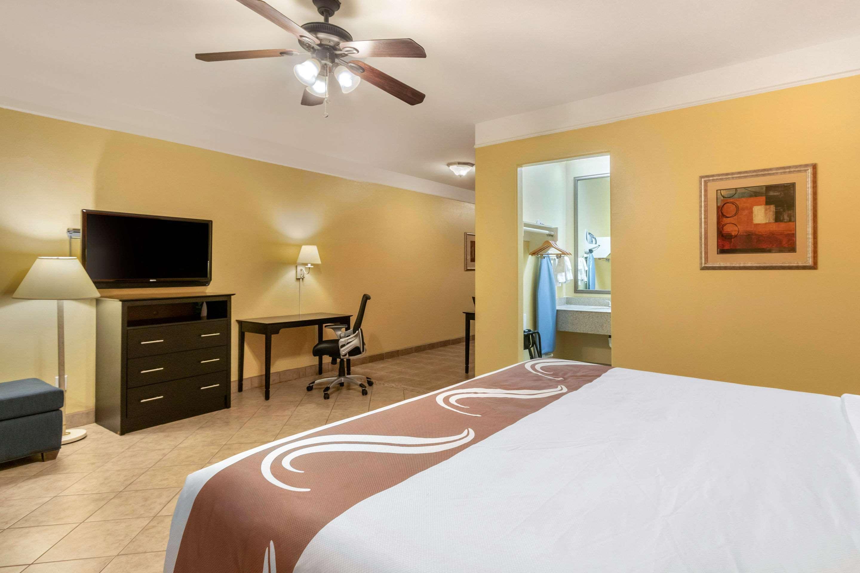 Quality Inn & Suites At The Outlets Mercedes-Weslaco Eksteriør bilde