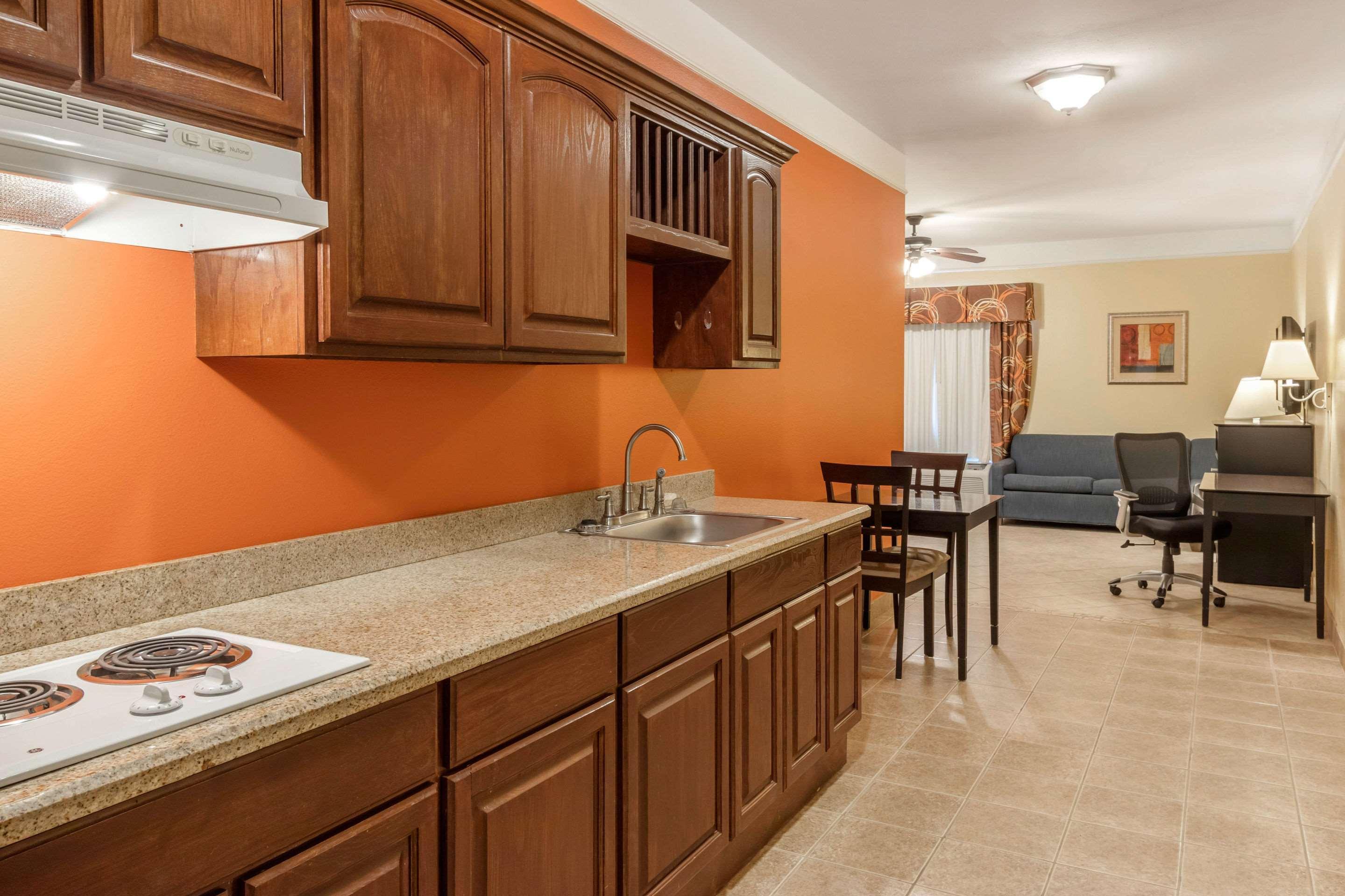 Quality Inn & Suites At The Outlets Mercedes-Weslaco Eksteriør bilde