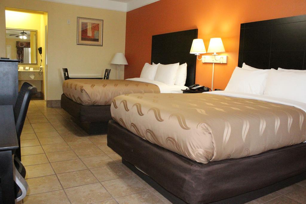 Quality Inn & Suites At The Outlets Mercedes-Weslaco Eksteriør bilde