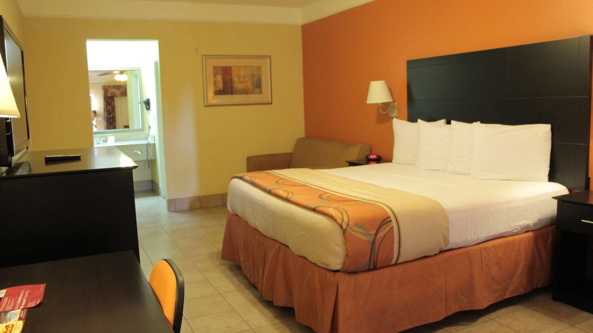 Quality Inn & Suites At The Outlets Mercedes-Weslaco Eksteriør bilde