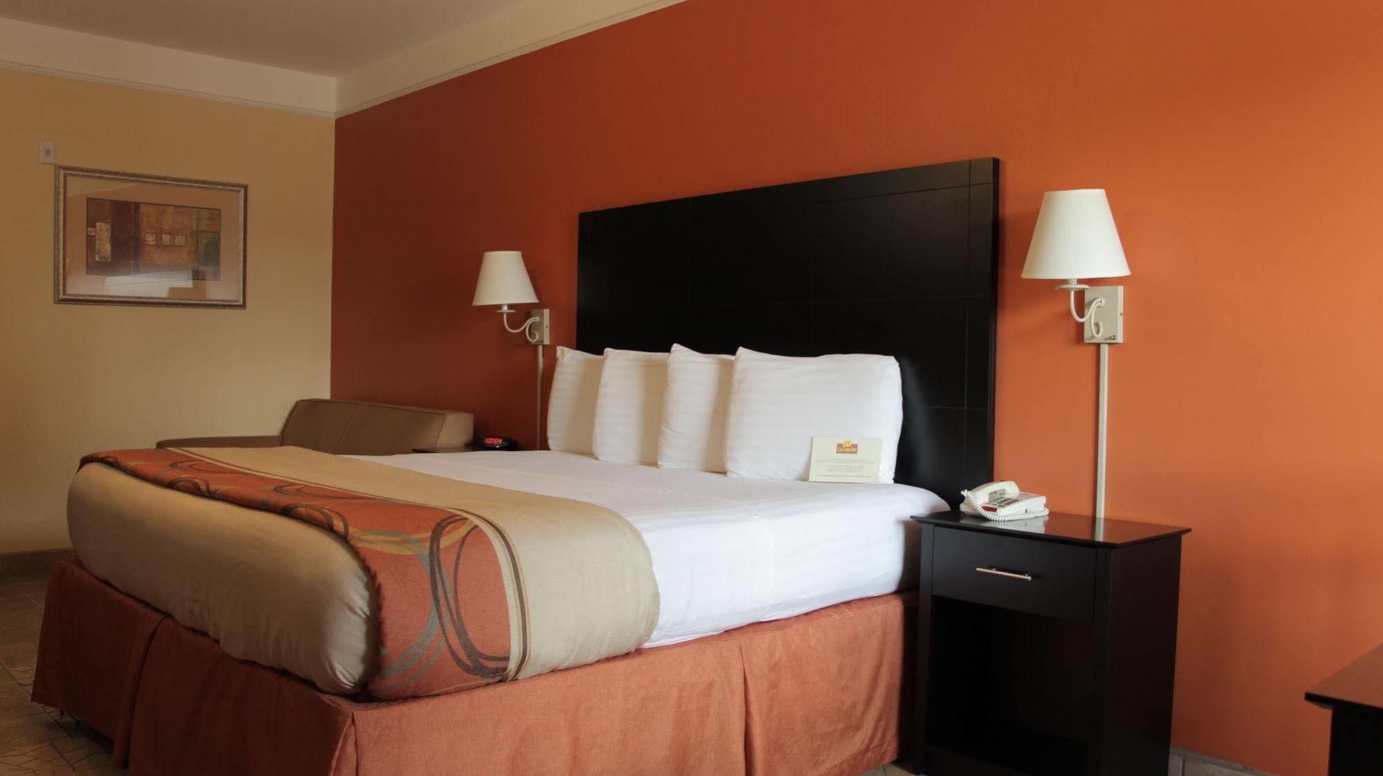 Quality Inn & Suites At The Outlets Mercedes-Weslaco Eksteriør bilde