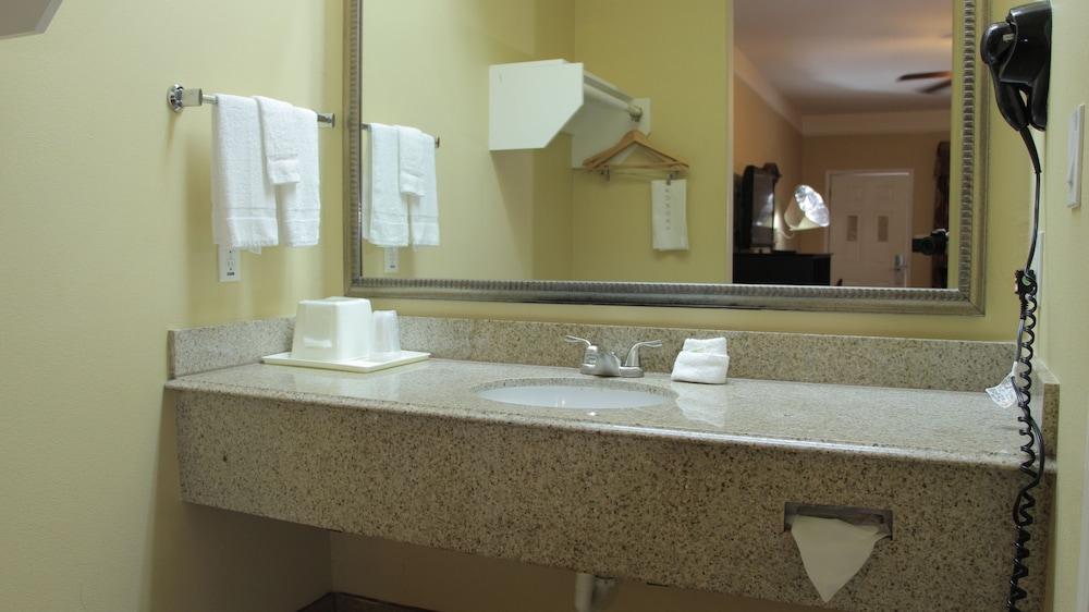 Quality Inn & Suites At The Outlets Mercedes-Weslaco Eksteriør bilde
